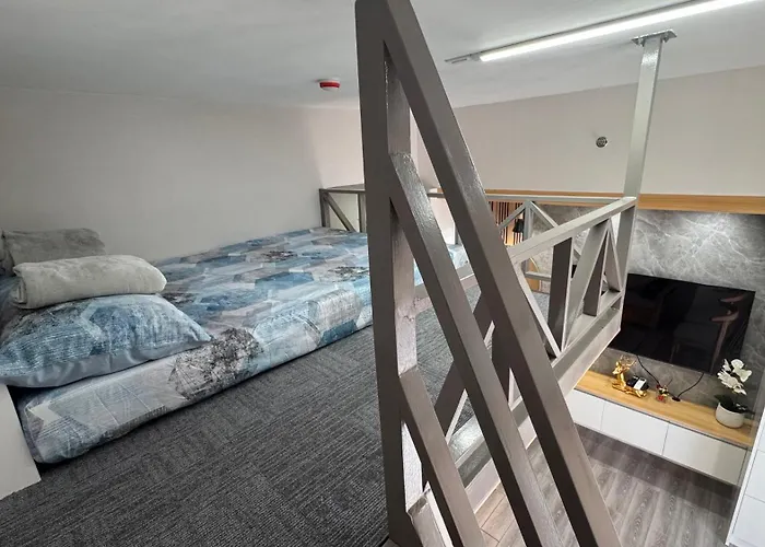 Loft Unit With Pool And Gym