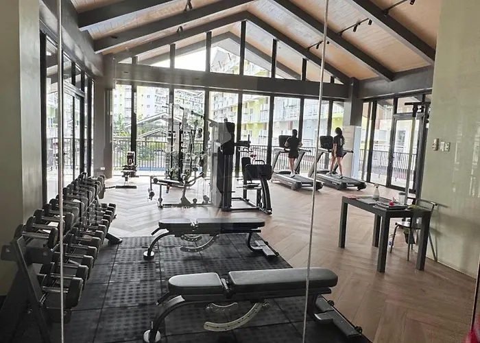 Loft Unit With Pool And Gym